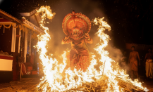  കണ്ണൂർ തെയ്യം – കണ്ടനാർ കേളൻ തെയ്യം 