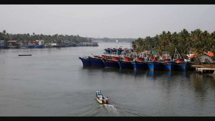 വിദേശത്തേക്ക്‌ കടത്തിക്കൊണ്ട് പോയ മനുഷ്യക്കടത്ത് സംഘത്തെ കുറിച്ച് തെളിവില്ല.