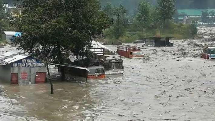 ഉത്തരേന്ത്യയിലെ അഞ്ച് സംസ്ഥാനങ്ങളിലുണ്ടായ മഴക്കെടുതികളിൽ 26  പേർ  മരിച്ചു.