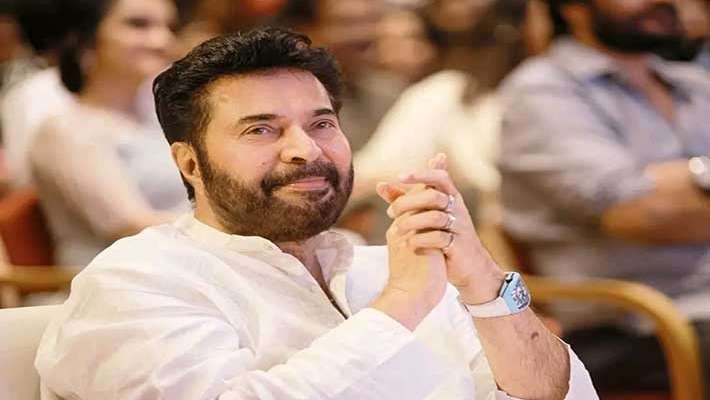 കയ്യടികളുടെ ഇടയിൽ ഒരു പുതിയ അധ്യായം